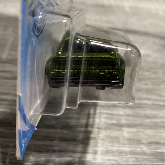 Hot Wheels | Nightburnerz #8/10: Mazda RX-3 (GReddy) - 1:64 Scale Die Cast - Picture 5 of 10